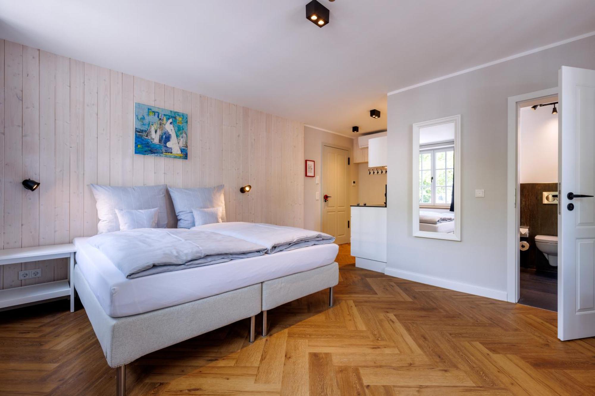 Logierhaus Rheintoreins Рийс Екстериор снимка