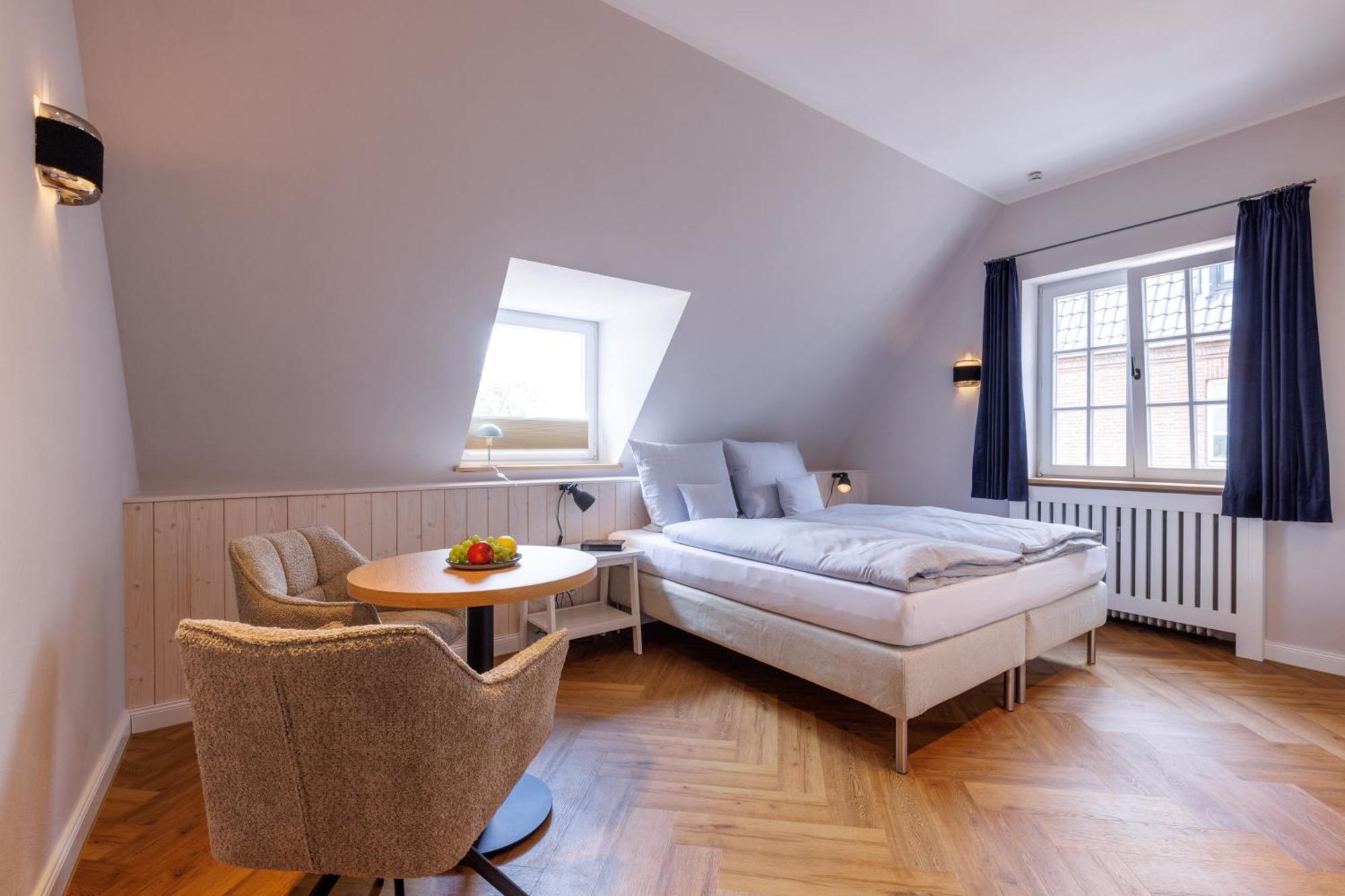Logierhaus Rheintoreins Рийс Екстериор снимка